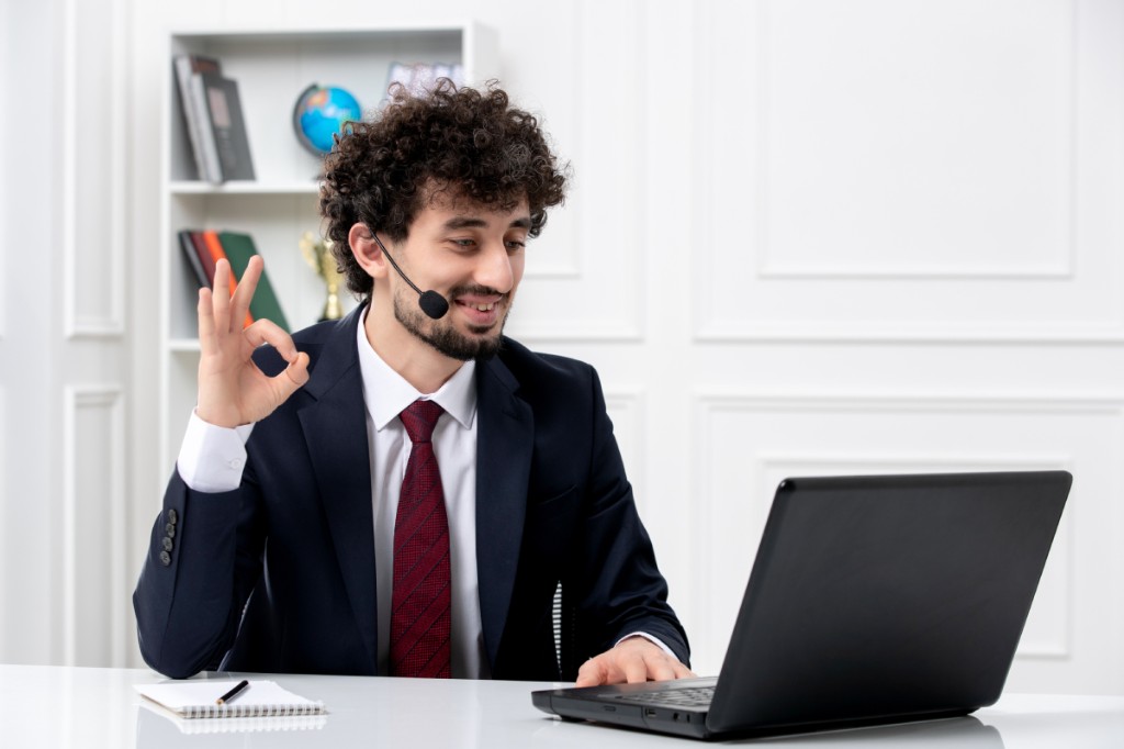 Executive assistant coordinating leadership schedules